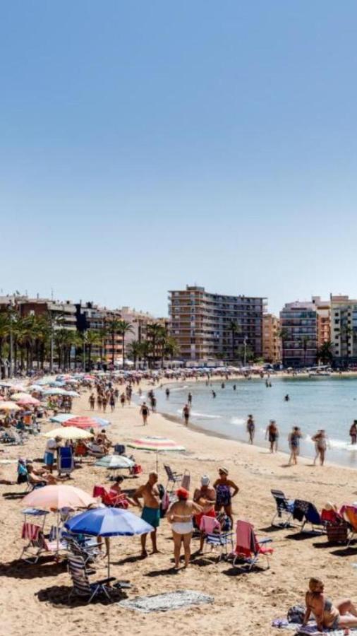 Apartaments Amalia On The Beach Торевиеха Екстериор снимка