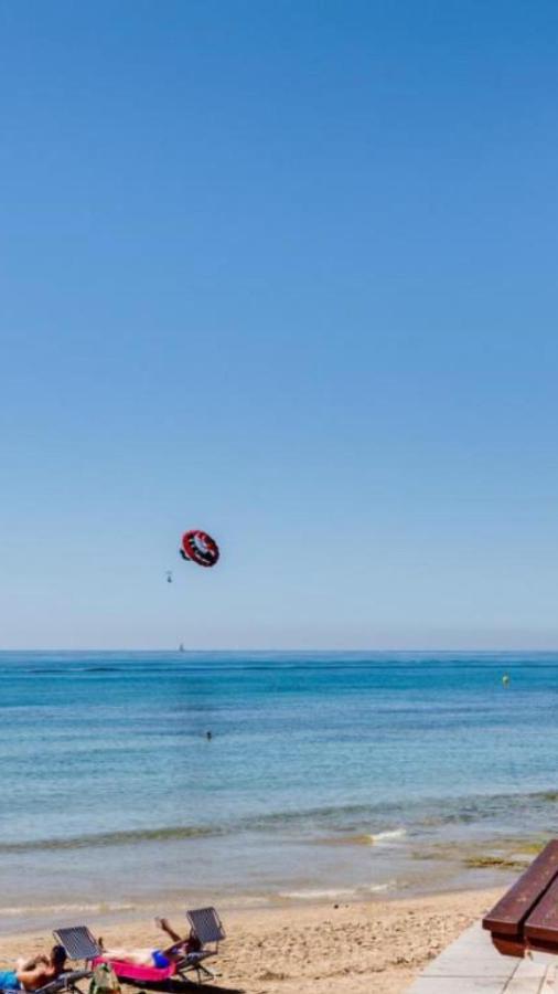 Apartaments Amalia On The Beach Торевиеха Екстериор снимка