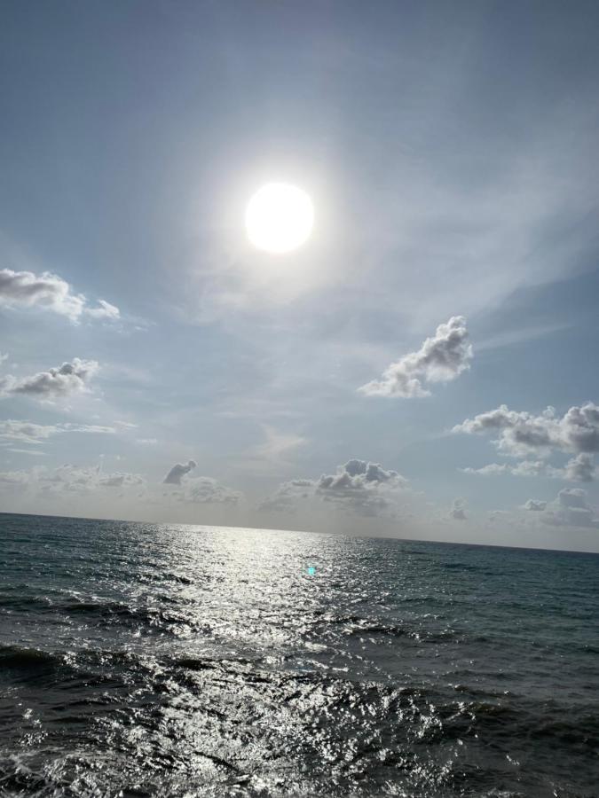 Apartaments Amalia On The Beach Торевиеха Екстериор снимка