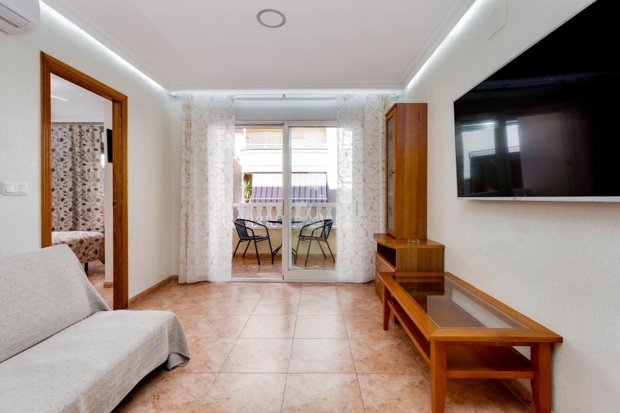 Apartaments Amalia On The Beach Торевиеха Екстериор снимка