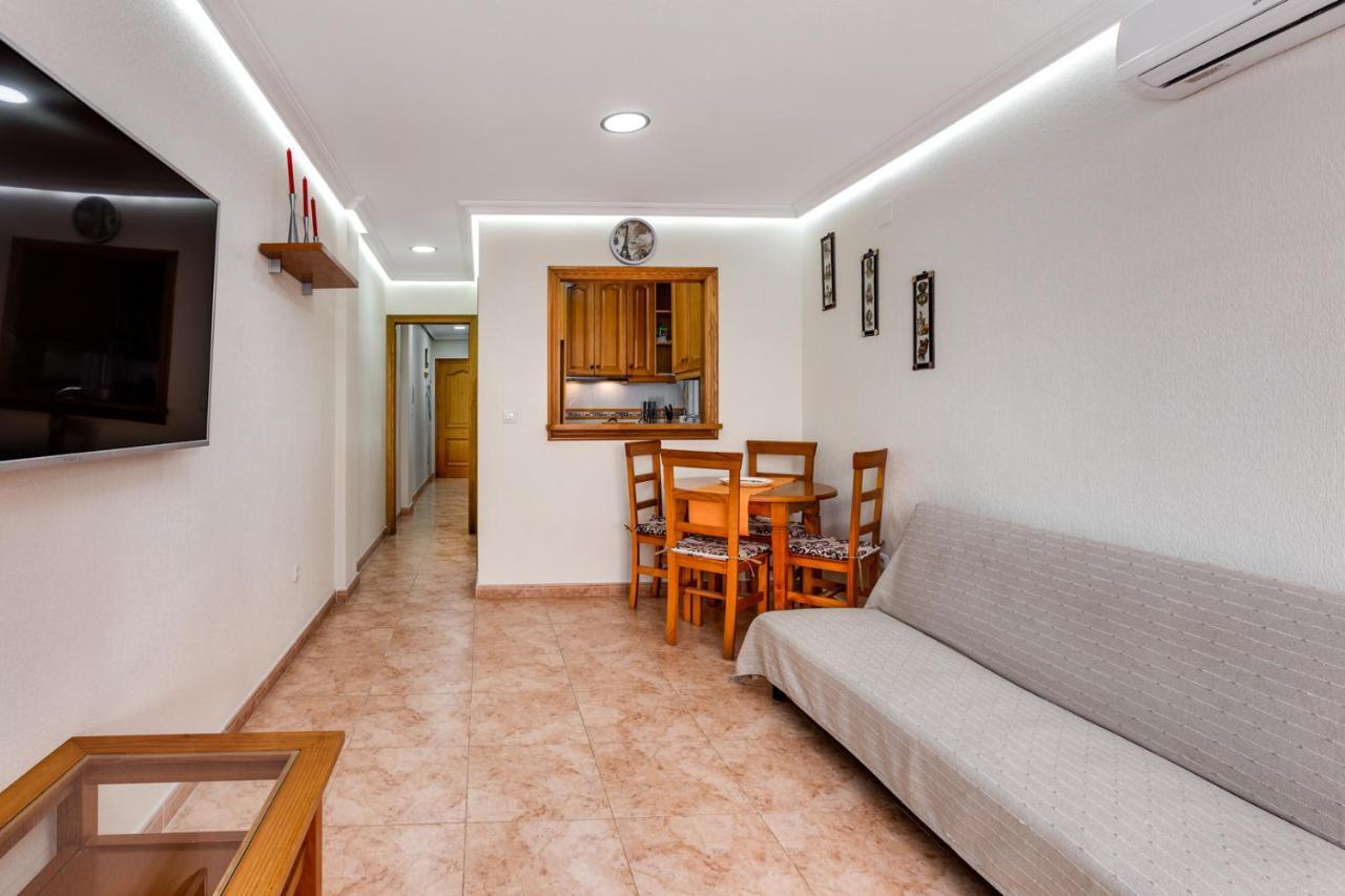 Apartaments Amalia On The Beach Торевиеха Екстериор снимка