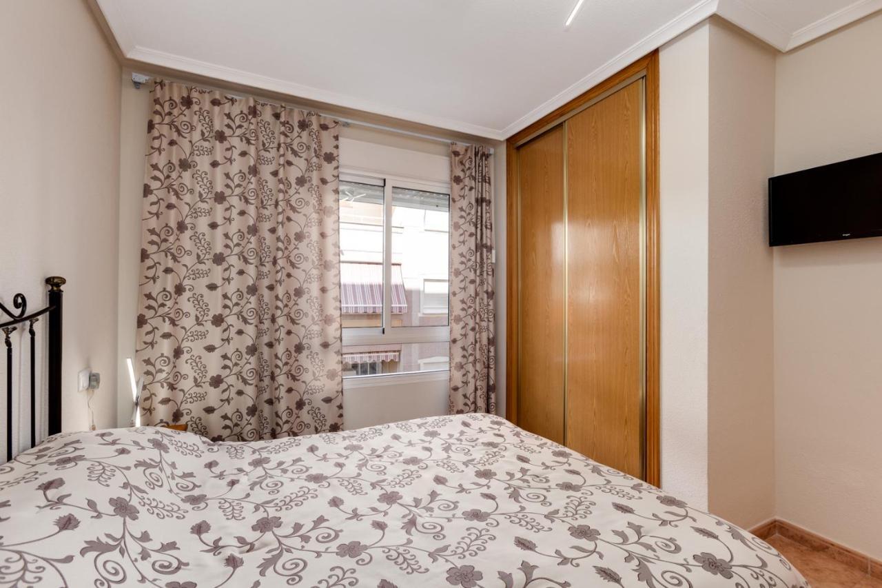 Apartaments Amalia On The Beach Торевиеха Екстериор снимка