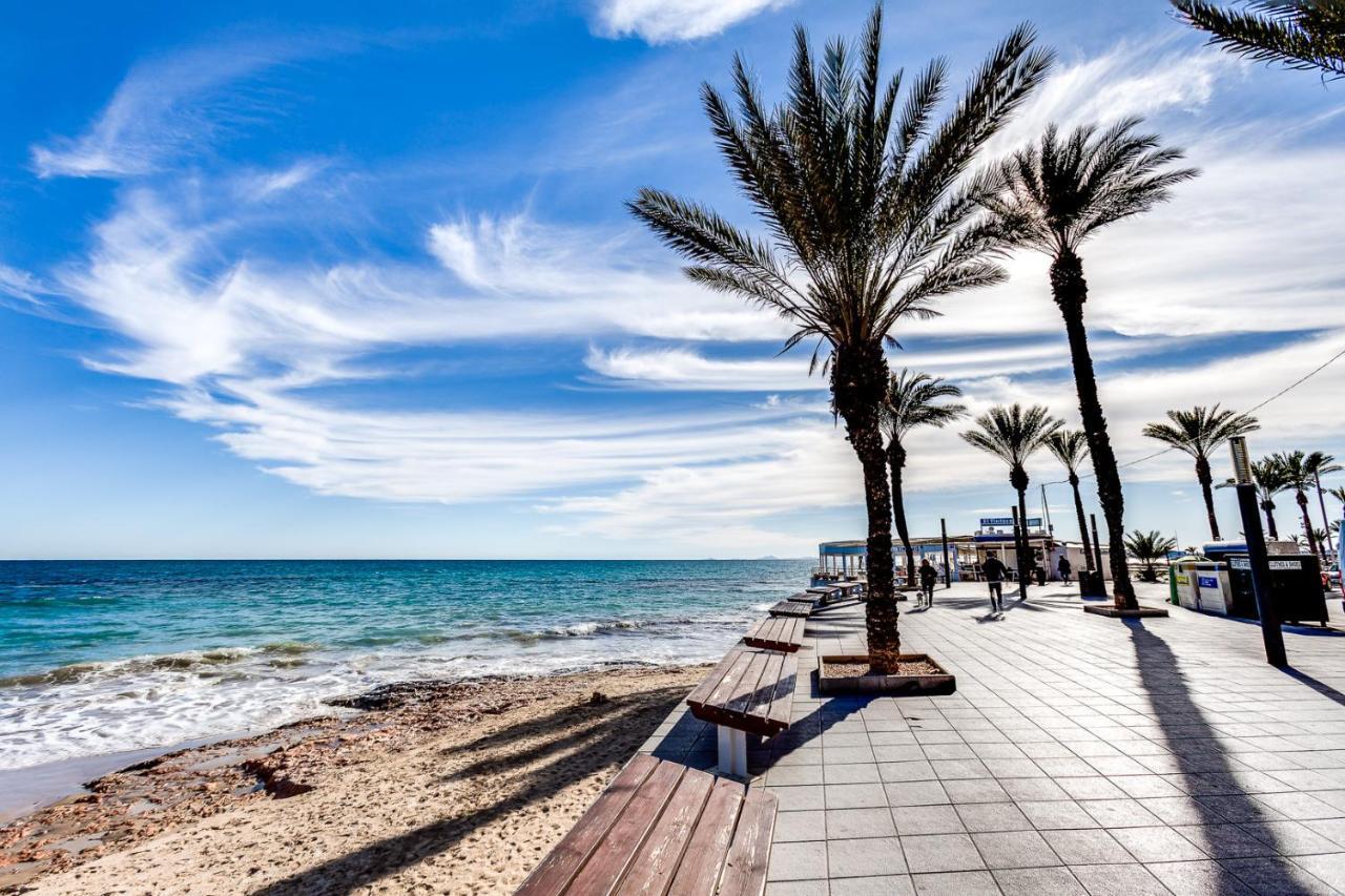Apartaments Amalia On The Beach Торевиеха Екстериор снимка
