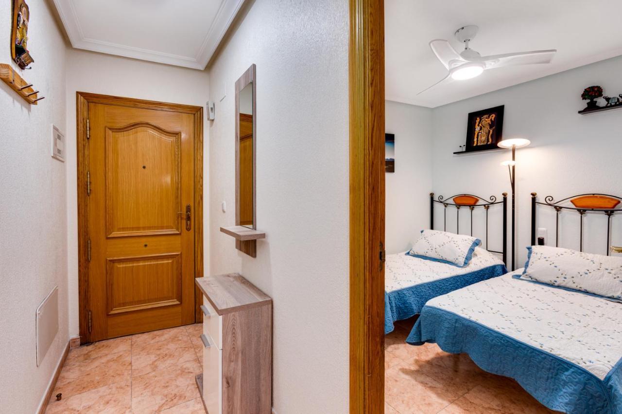 Apartaments Amalia On The Beach Торевиеха Екстериор снимка